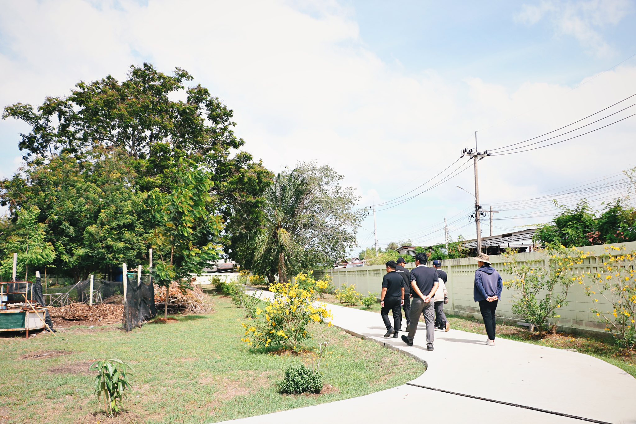 title - รองเลขาธิการ ส.ป.ก. ลงพื้นที่ตรวจเยี่ยม ศูนย์การเรียนรู้เพื่อการปฏิรูปที่ดิน เพื่อเตรียมการปรับปรุงอาคารอย่างมีประสิทธิภาพ
